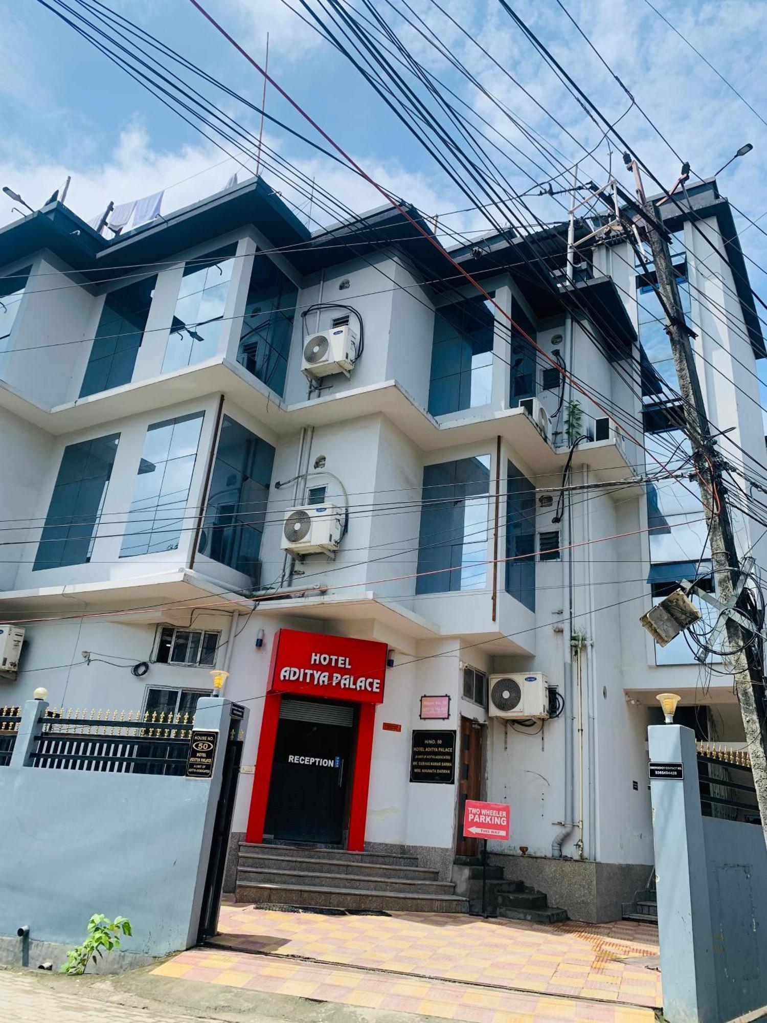 Hotel Aditya Palace Guwahati Dış mekan fotoğraf